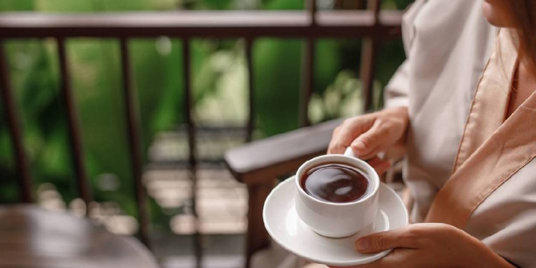 Bilim mutluluğun sırrını açıkladı: Bu saatte içilen kahve sadece zinde tutmuyor, mutlu da ediyor! 1